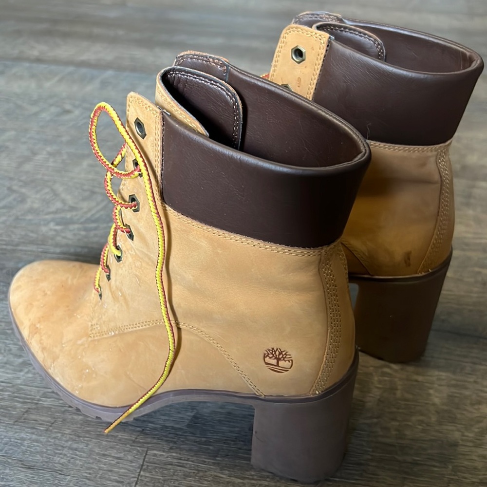Timberland Women’s Tillston  High heals wheat leather boots size 10
